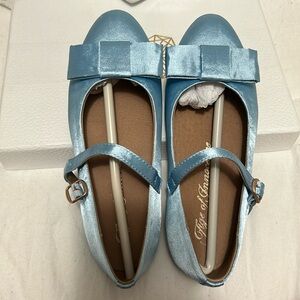 Age of Innocence girls shoes size 29